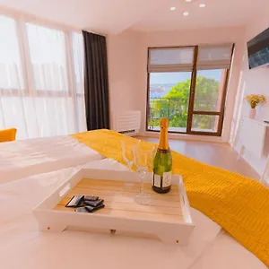 Apartment B&p, Warna