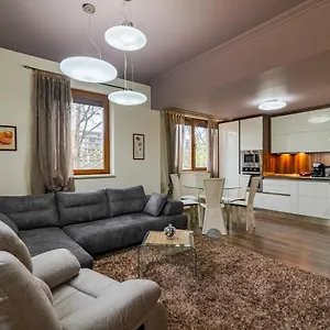 Апартаменты Cosy Luxury Flat In The Centrum- 90sqm - 3 Rooms., Варна